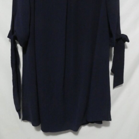 SPIN USA | 1XL | Textured Navy Knee Length Dress With Bow Sleeves | Made In USA - Picture 16 of 16